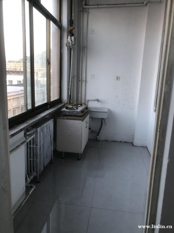【房屋出租】6楼套间七楼单间 【屋内配置】步梯 独立卫生间 【房屋出租】6楼套间七楼单间 【屋内配置】步梯 独立卫生间