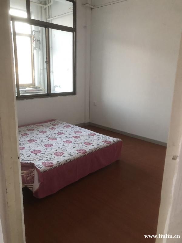【房屋出租】6楼套间七楼单间 【屋内配置】步梯 独立卫生间 【房屋出租】6楼套间七楼单间 【屋内配置】步梯 独立卫生间